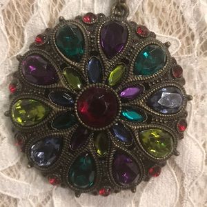 Multi color necklace